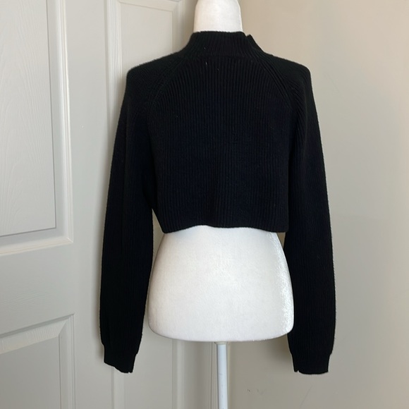 NWT: Anthropologie: Turtleneck Cut-out Shrug Set - Picture 7 of 9